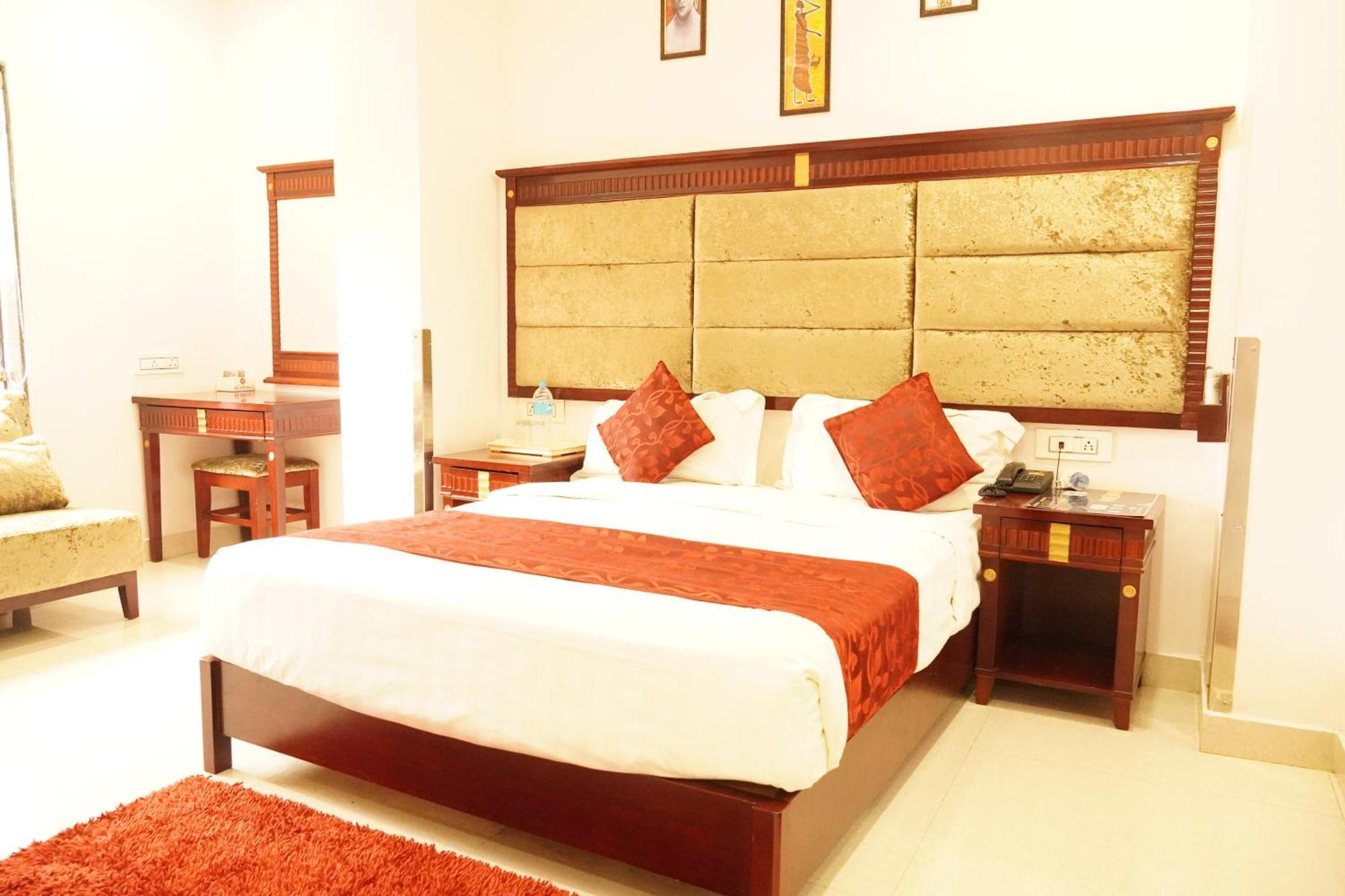 Hotel Eleven Heights ,Bhopal Eksteriør billede